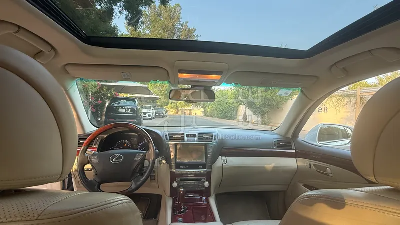 2010 لكزس إل إس 460