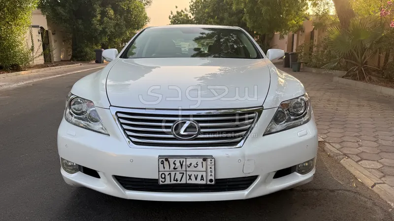 2010 لكزس إل إس 460