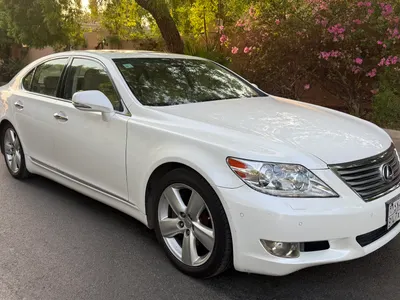 2010 لكزس إل إس 460