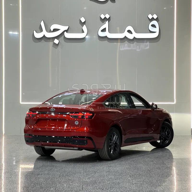2026 فورد توروس ترند