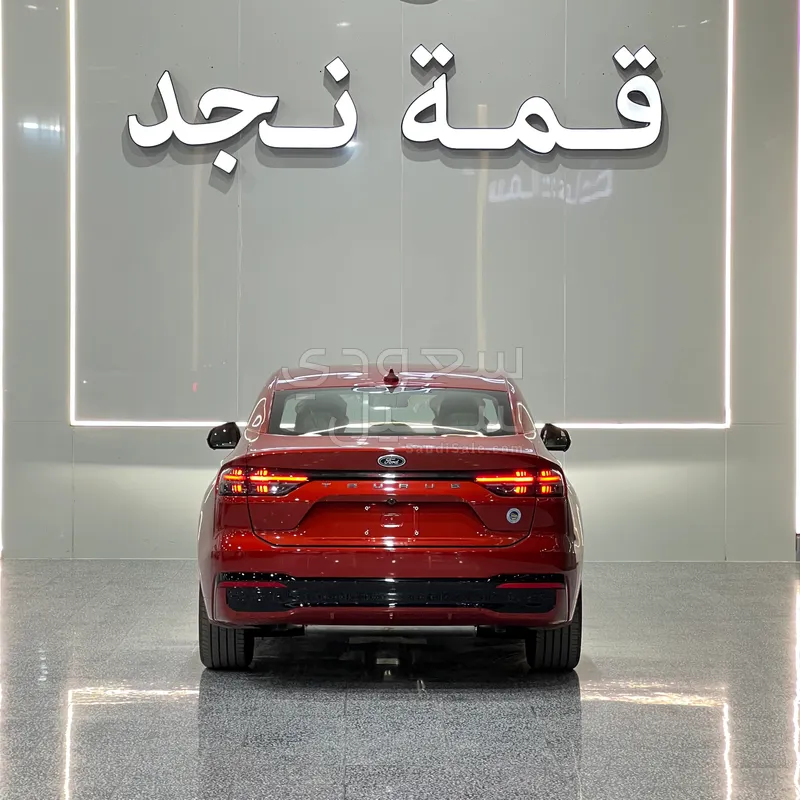 2026 فورد توروس ترند