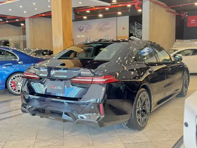 2025 بي ام دبليو الفئة الخامسة 520 أي إم كت