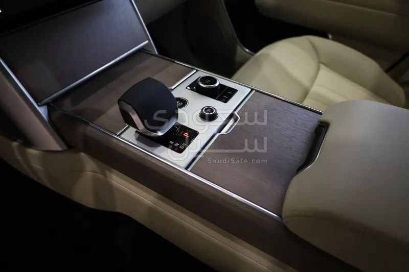 2027 لاند روفر رينج روفر اتش اس اي