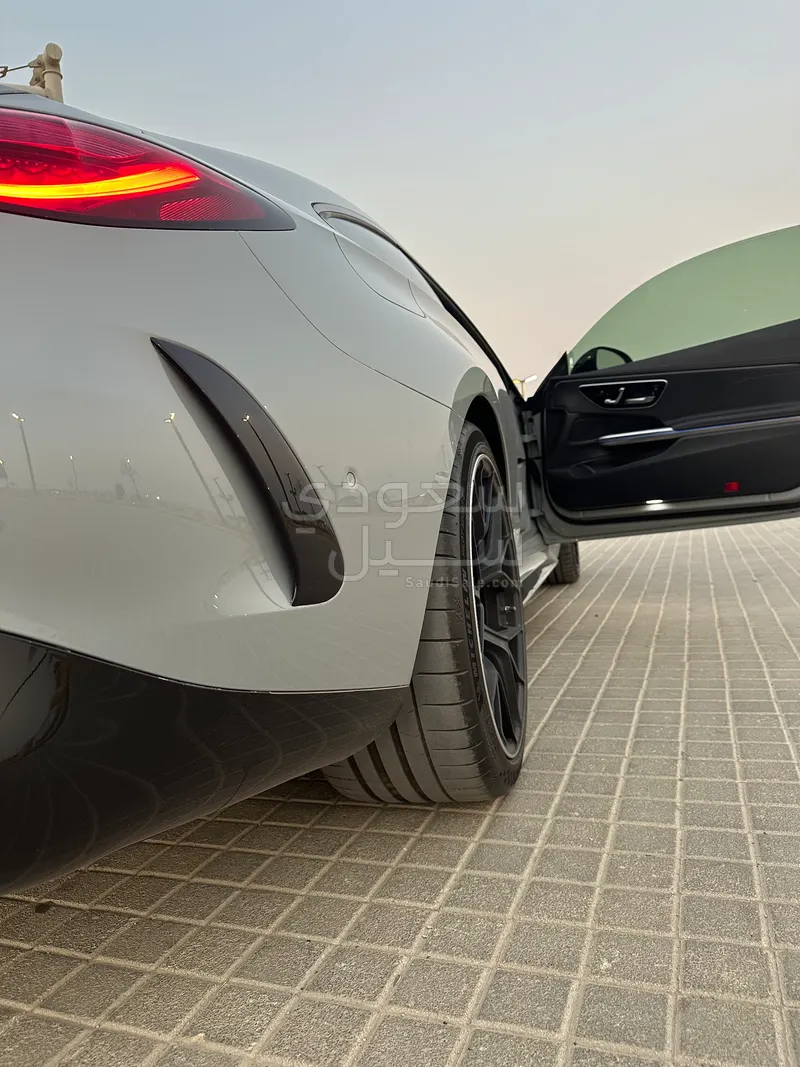 2025 مرسيدس - بنز سي إل إي 53