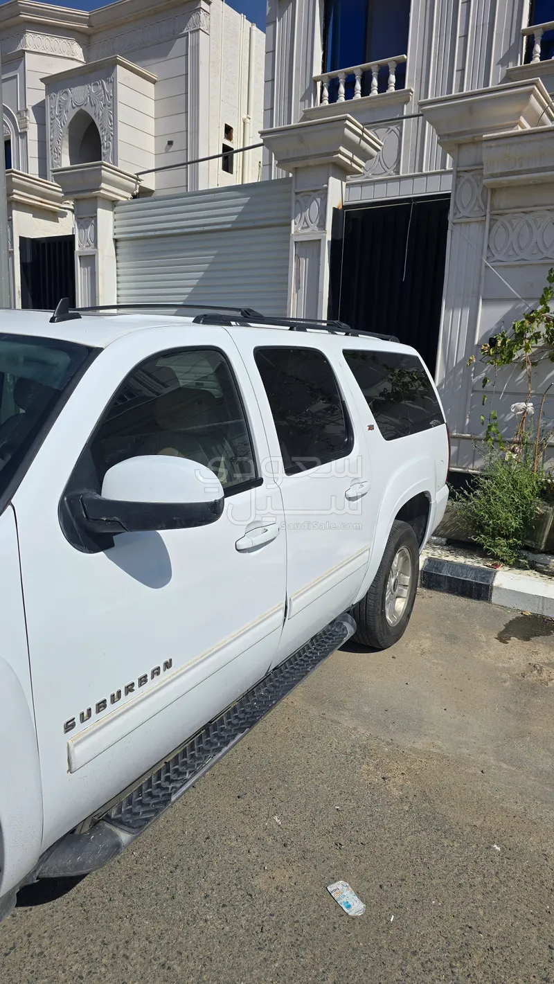 2011 Chevrolet Suburban premier
