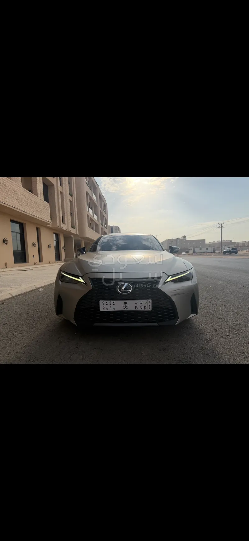 2024 لكزس آي إس 350