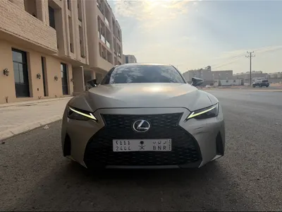 2024 لكزس آي إس 350