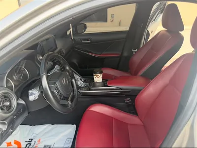 2024 لكزس آي إس 350