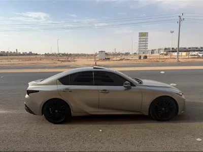 2024 لكزس آي إس 350