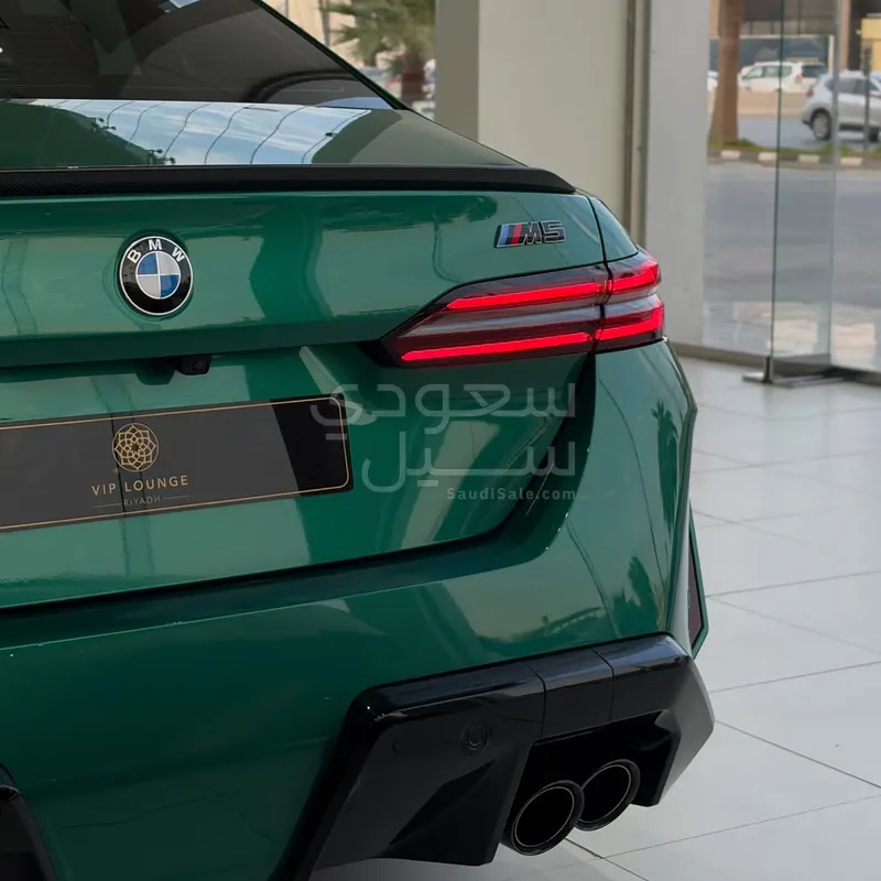 2025 بي ام دبليو الفئة ام إم 5