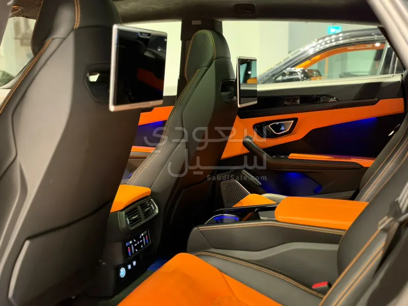 2021 لمبرجيني اوروس