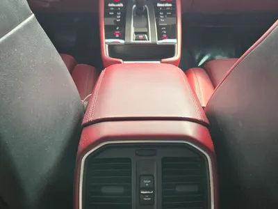 2022 بورش ماكان اس