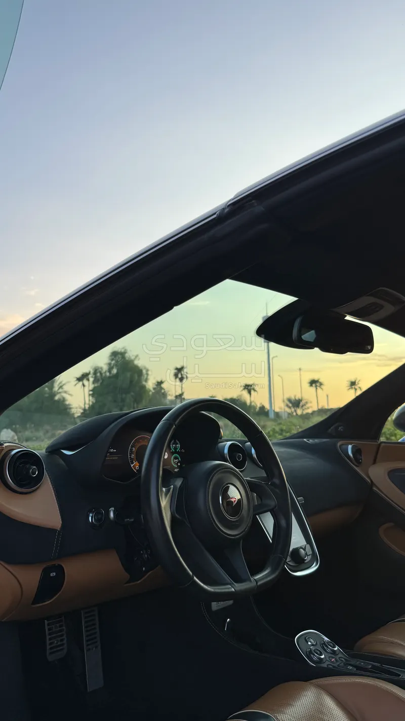2018 مكلارين 570 اس سبايدر