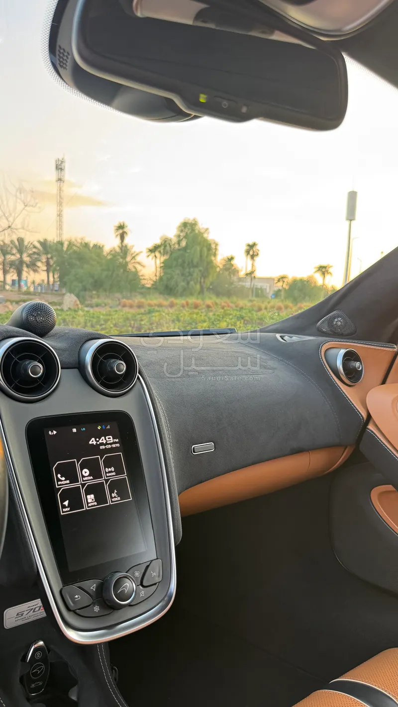 2018 مكلارين 570 اس سبايدر