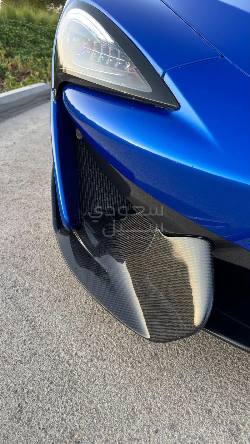 2018 مكلارين 570 اس سبايدر