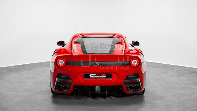 2016 فيراري اف 12 تي دي اف