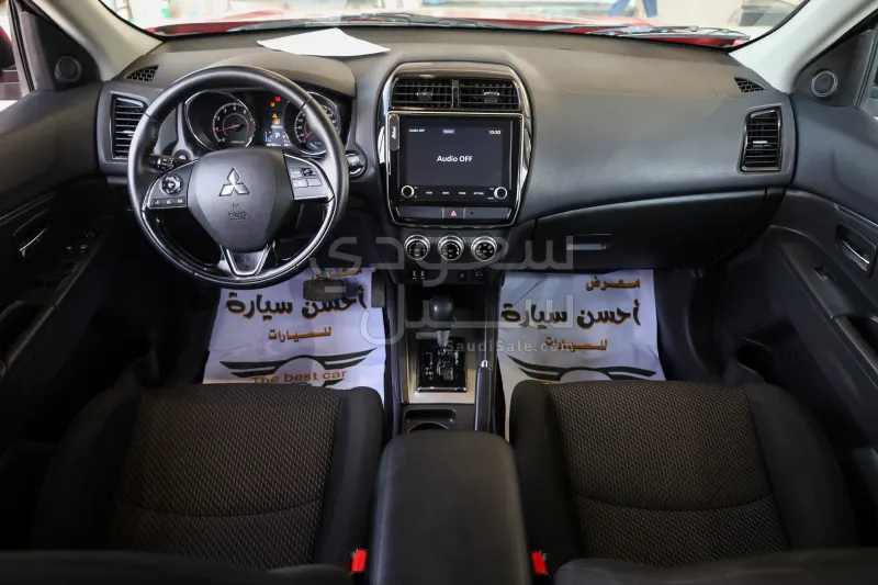2021 متسوبيشي اي اس اكس