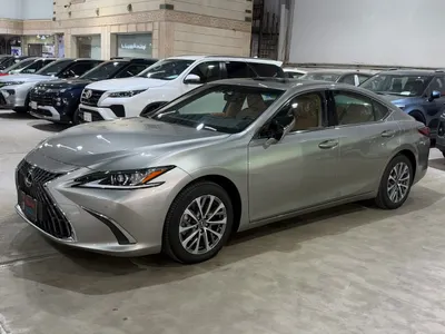 2025 Lexus ES 250