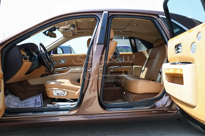 2014 رولز رويس قوست