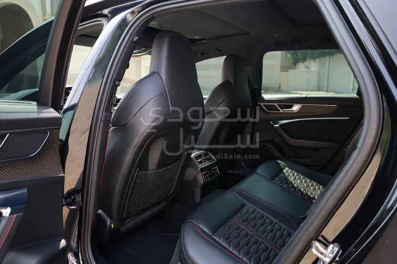 2021 اودي ار اس 6