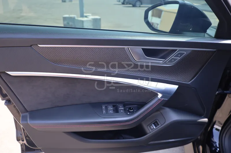2021 اودي ار اس 6