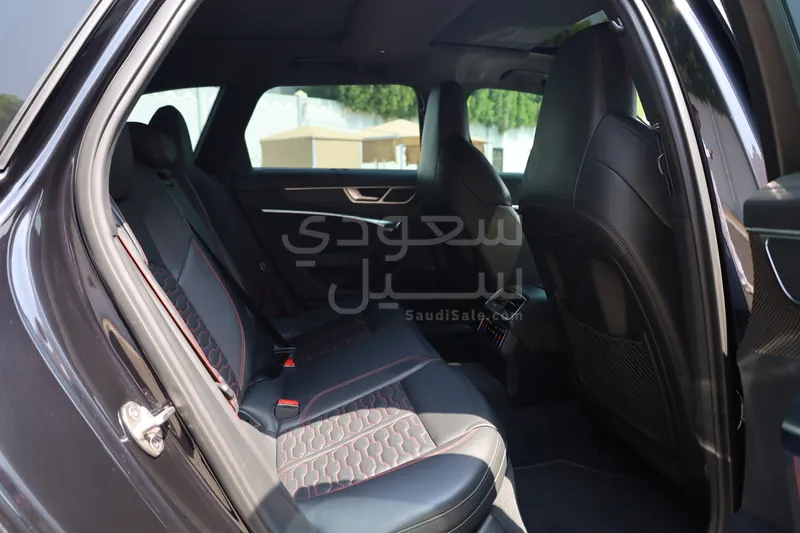 2021 اودي ار اس 6