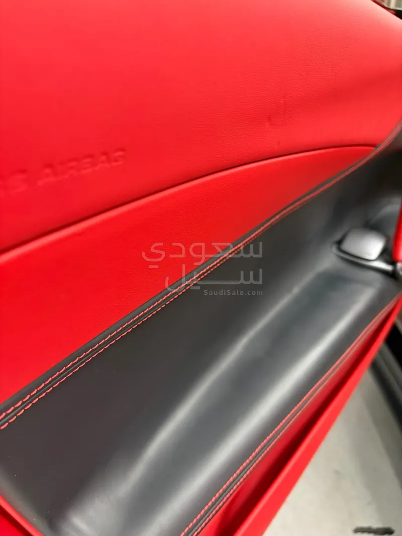 2021 فيراري 812 جي تي اس