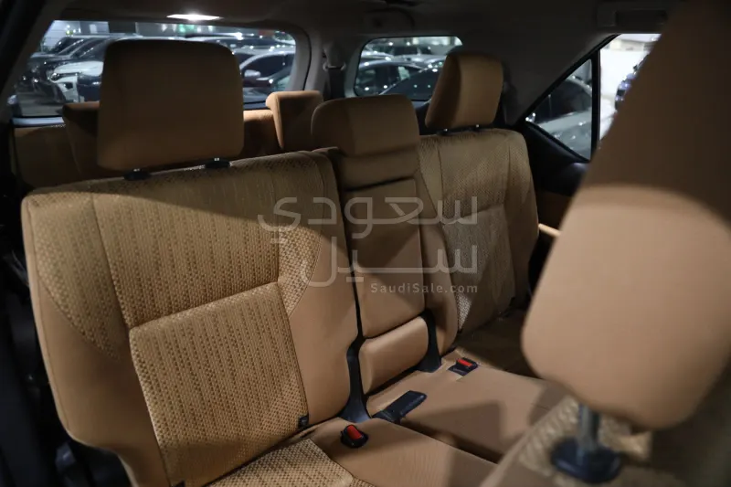 2024 تويوتا فورشنر جي اكس