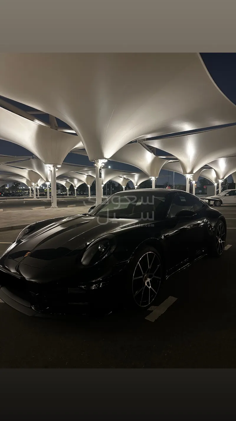 2025 بورش 911 كاريرا