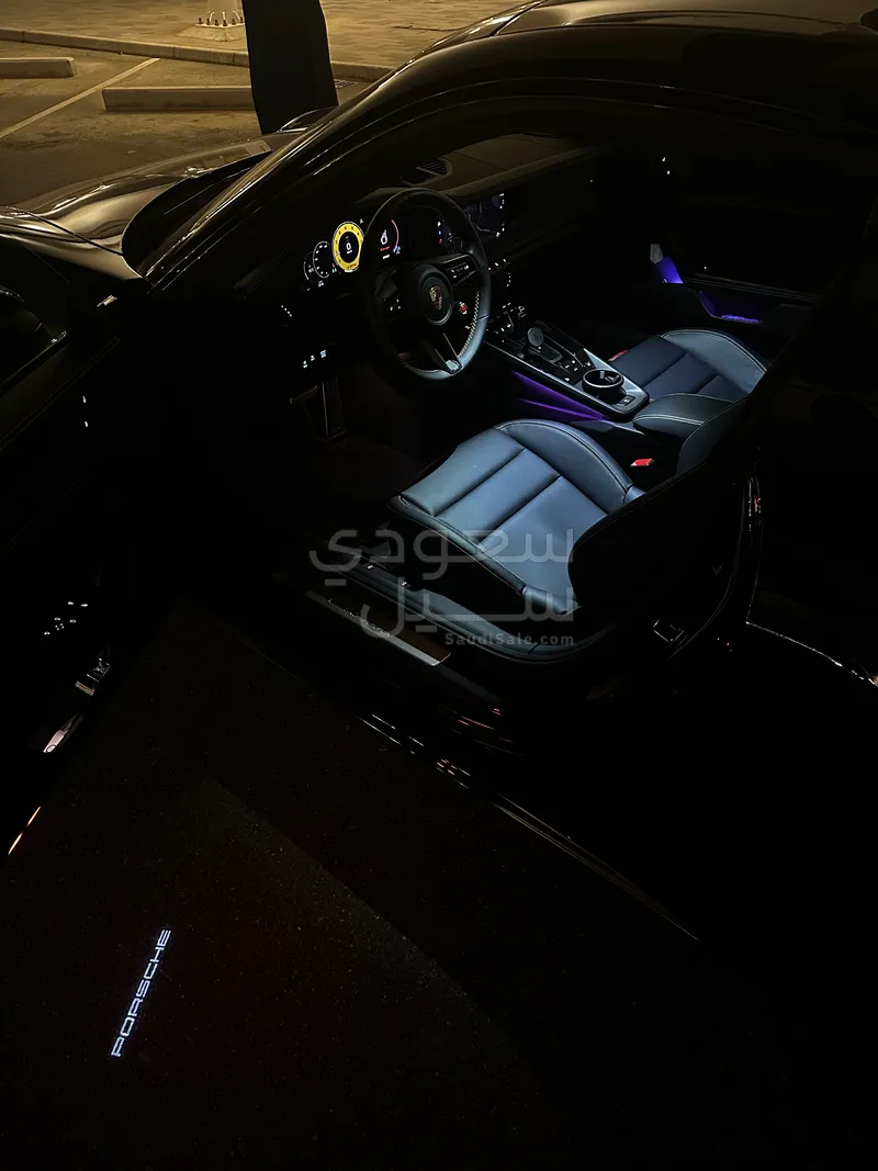 2025 بورش 911 كاريرا