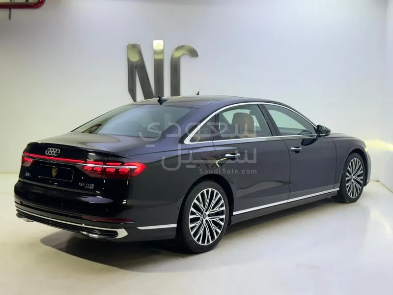 2023 Audi A8L