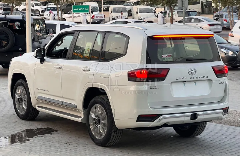 2026 Toyota Land Cruiser GXR