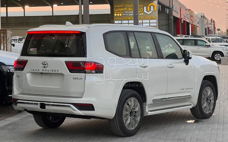 2026 Toyota Land Cruiser GXR