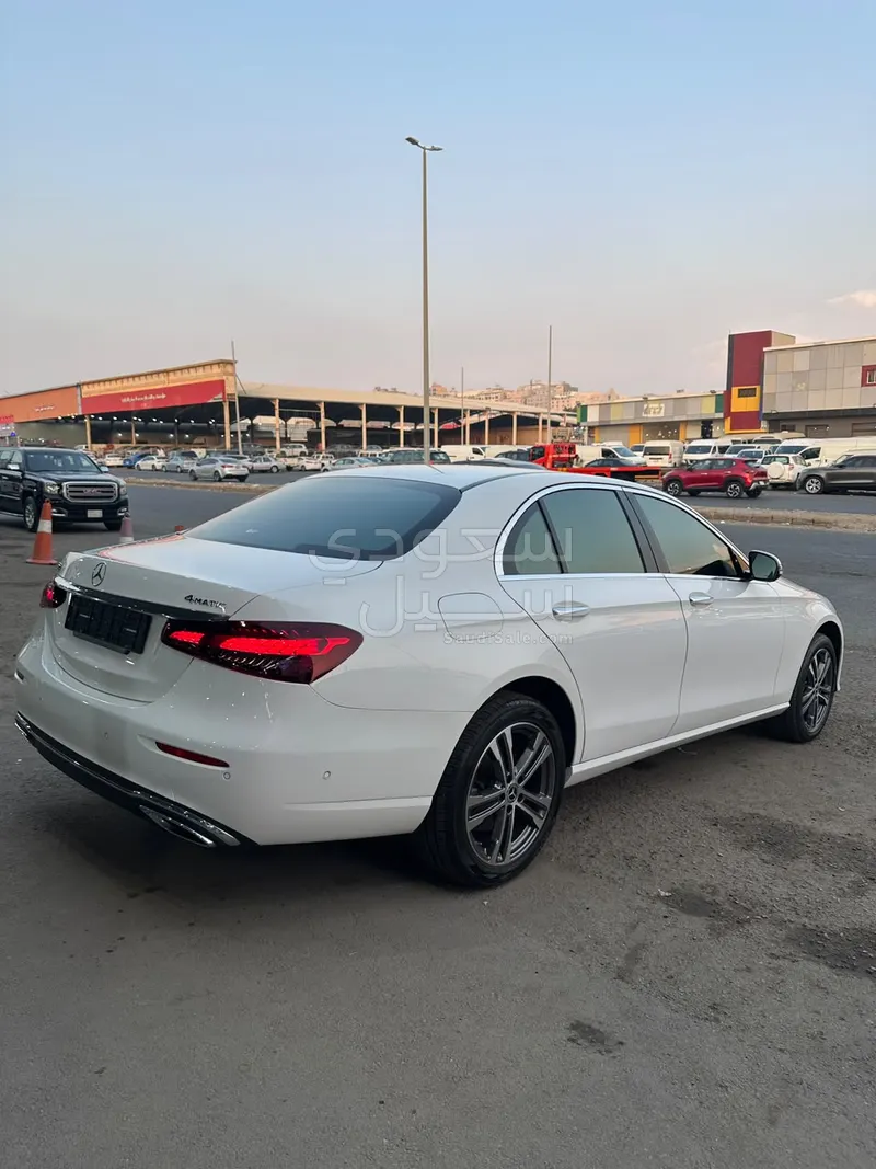 2022 Mercedes-Benz E 350