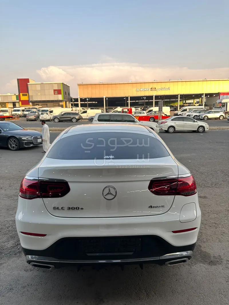 2021 Mercedes-Benz GLC 300