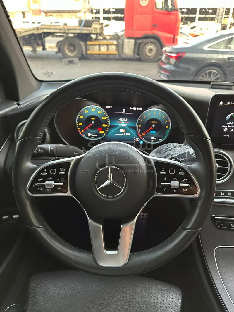 2021 Mercedes-Benz GLC 300