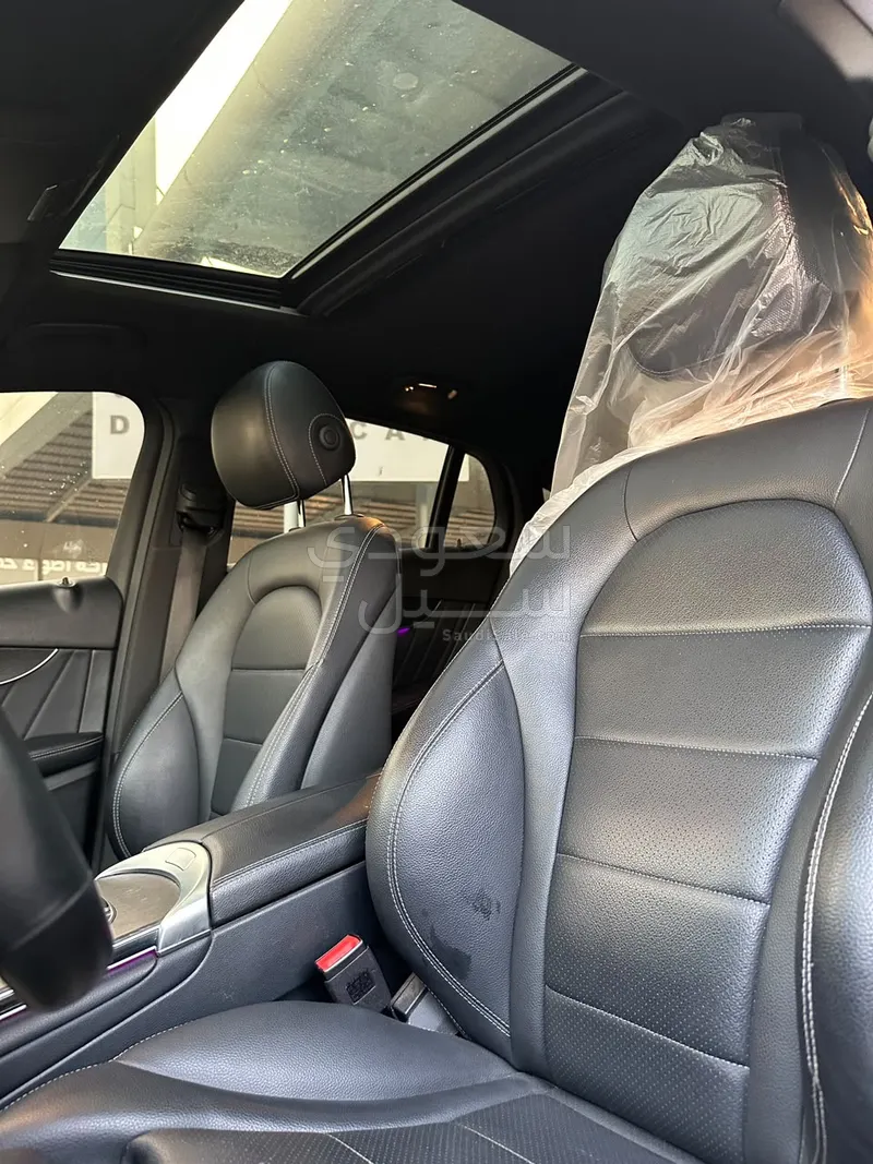 2021 Mercedes-Benz GLC 300