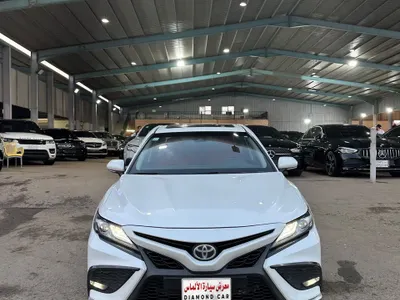 2023 تويوتا كامري اس اي
