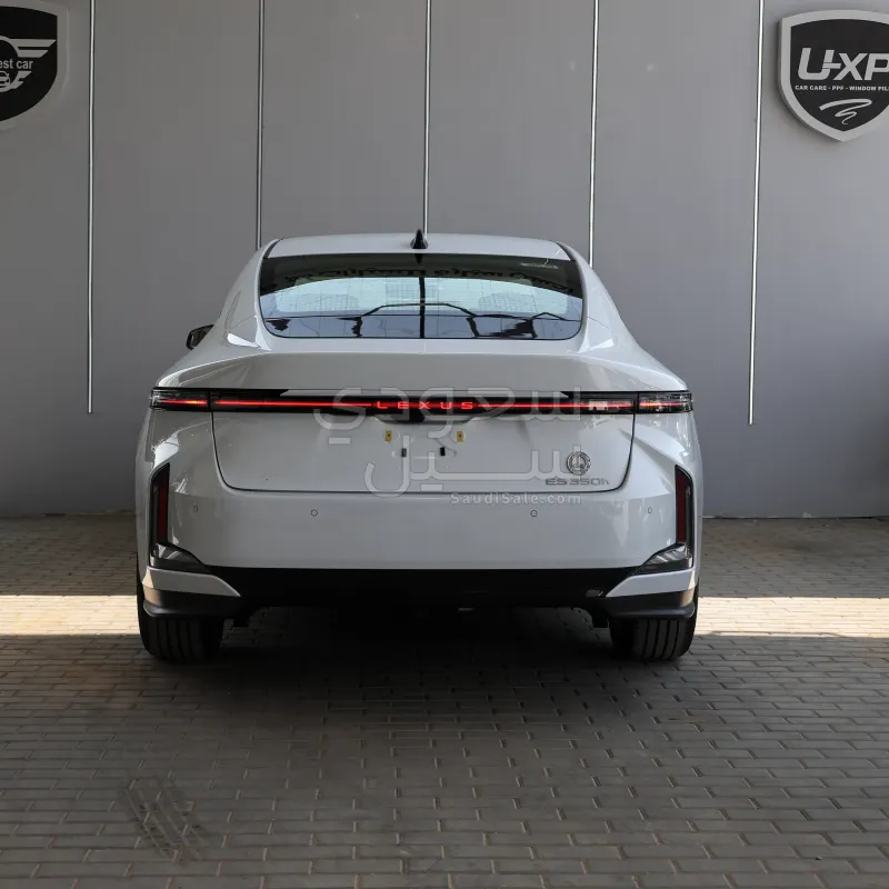2027 Lexus ES 350
