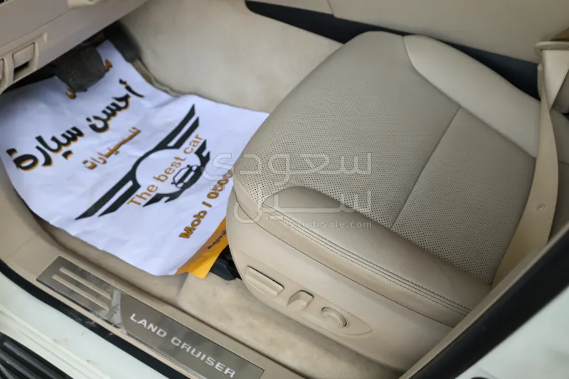 2025 تويوتا لاند كروزر جي اكس ار