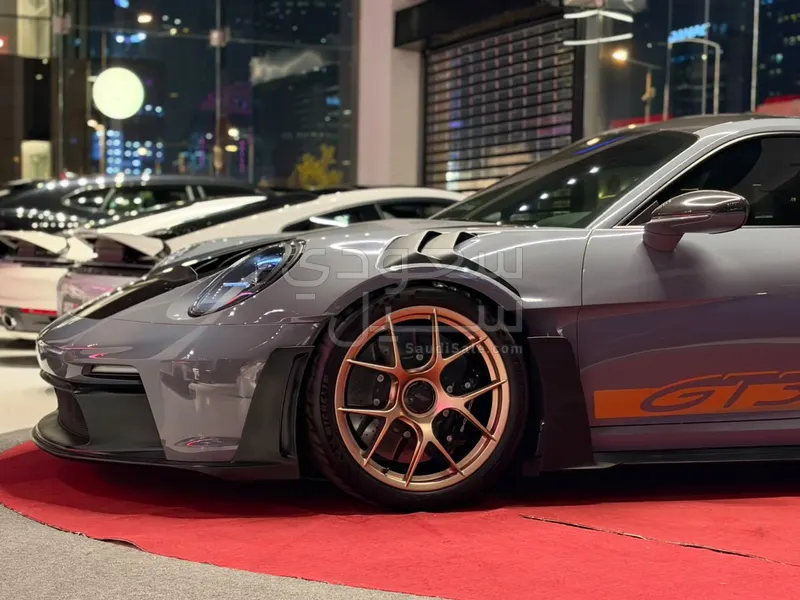 2024 بورش 911 جي تي 3 ار اس