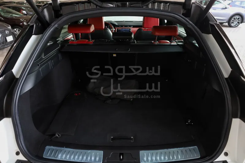 2019 لاند روفر رينج روفر فيلار اس اي