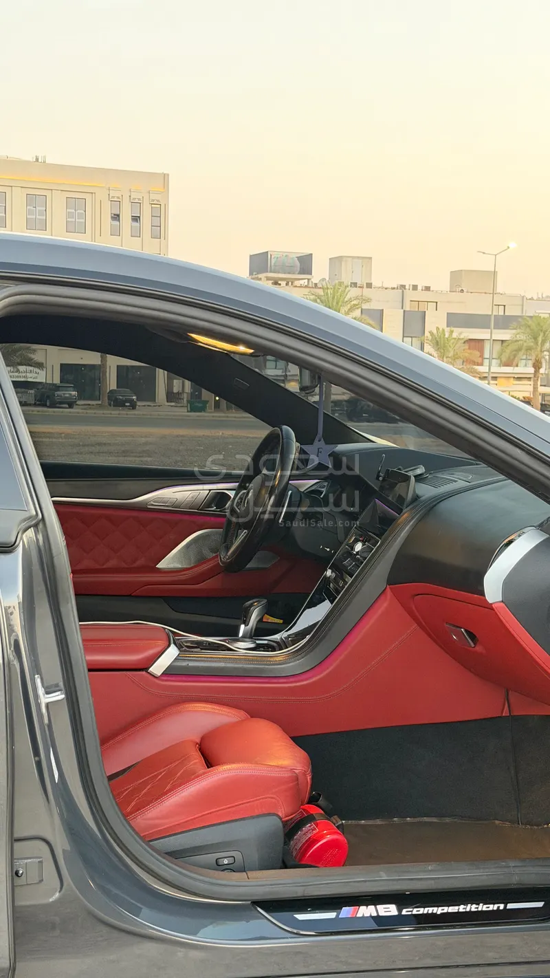 2021 بي ام دبليو الفئة ام إم 8 كومبيتيشن
