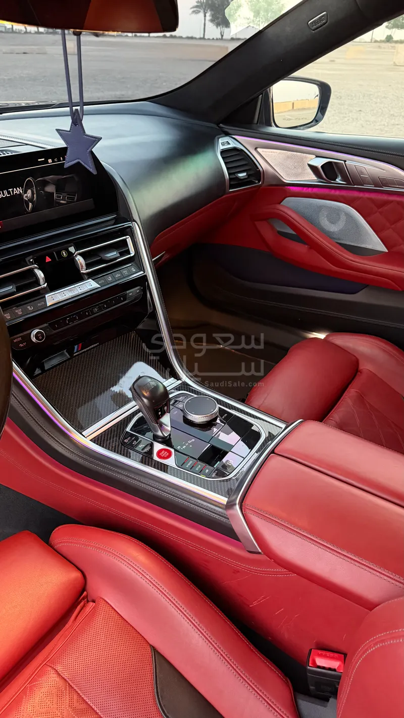 2021 بي ام دبليو الفئة ام إم 8 كومبيتيشن