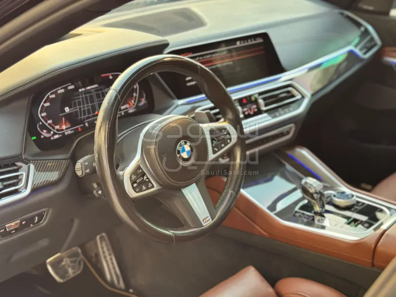 2023 BMW X Series 6 M50i