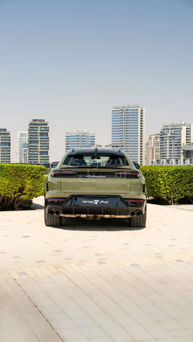 2025 Lamborghini URUS SE