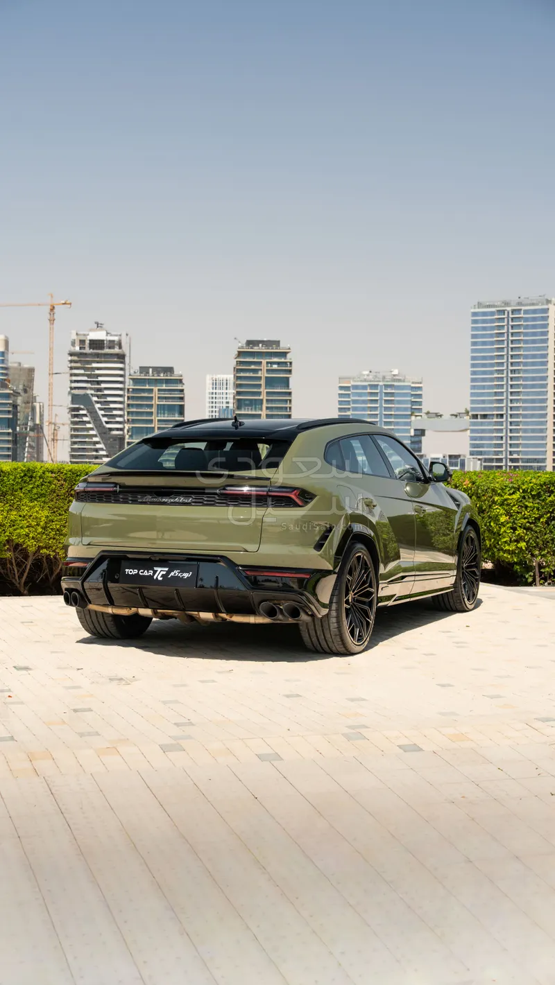 2025 Lamborghini URUS SE