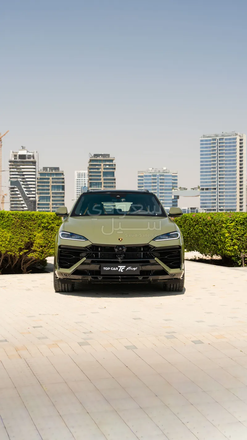 2025 Lamborghini URUS SE