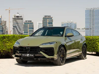 2025 Lamborghini URUS SE