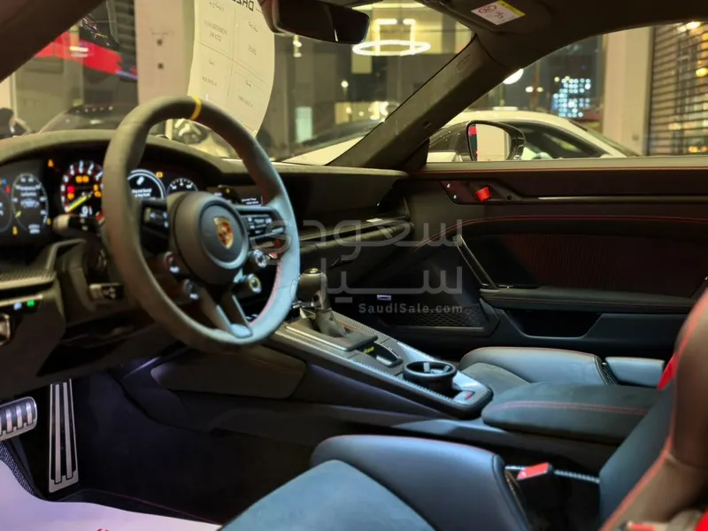 2025 بورش 911 جي تي 3 ار اس